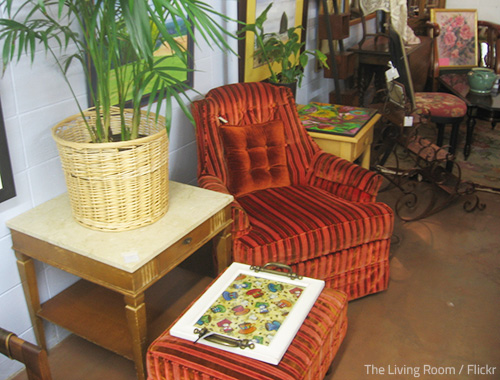 Taking your old pieces to a consignment store is not the best way to sell furniture when moving but it is still a viable option.