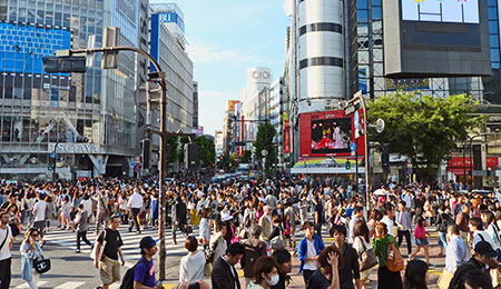 Moving from a small town to a big city will bring radical changes to your life.