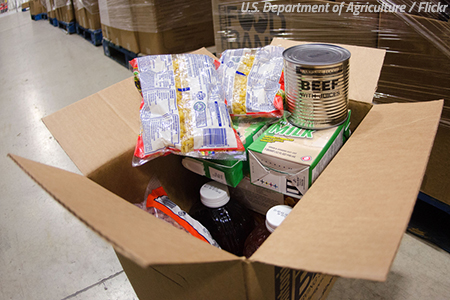 How to pack food for moving