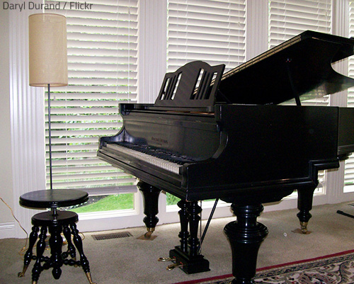 The piano moving cost depends on the type and size of the musical instrument.