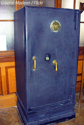 Moving a safe with a dolly