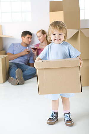 Tips for packing a kid's room.