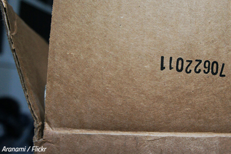 How to label packing boxes