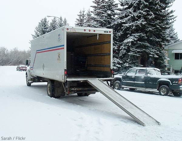 Make sure you know how to load a moving truck in the snow the right way.