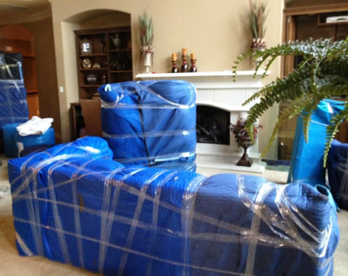 Expect professional movers to ensure the best possible protection to your items.