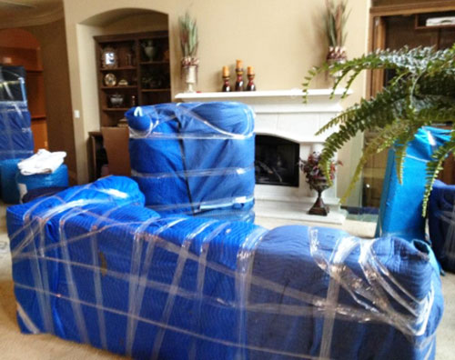 Proper packing is crucial when moving house in the snow.