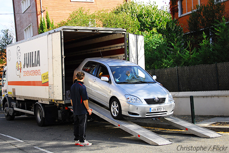 Finding an international car shipping company