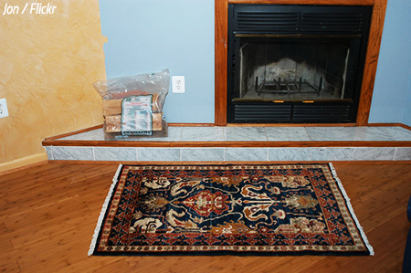 How to pack rugs for wrapping