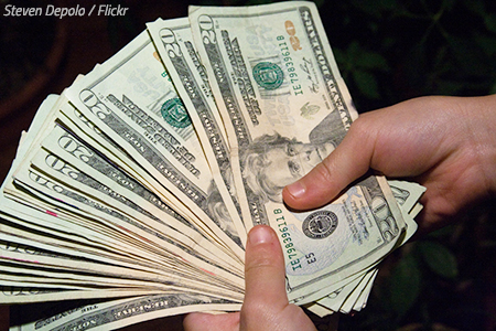 How much to tip movers