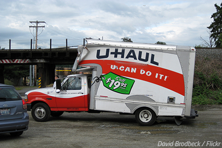 How to drive a rental truck when moving cross country