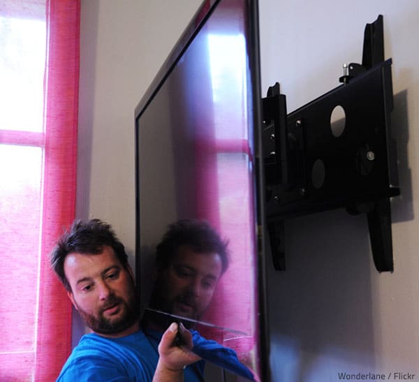 Prepare your TV for packing and moving well.