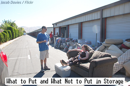 What to put in storage when moving